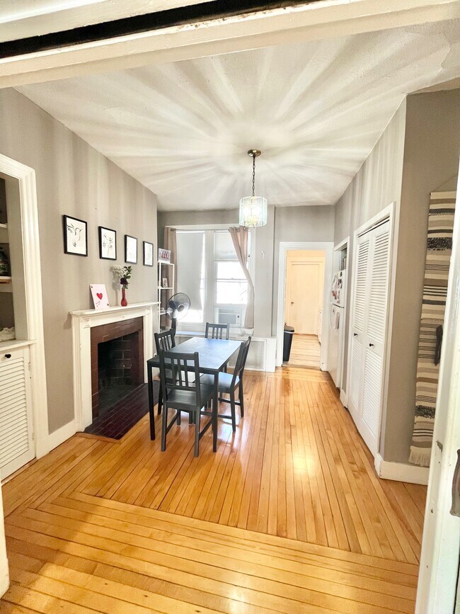 Photo - 1733 Commonwealth Ave Unidad 1