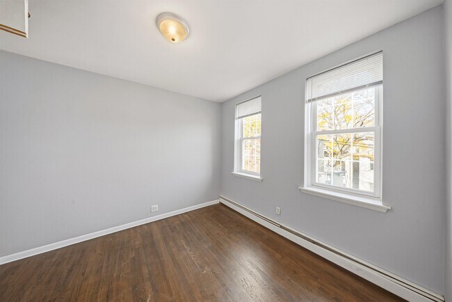 Photo - 303 3rd St Unit 3