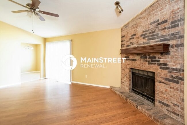 3 Bedroom Pet-Friendly Home in Oklahoma City, OK with Main Street Renewal