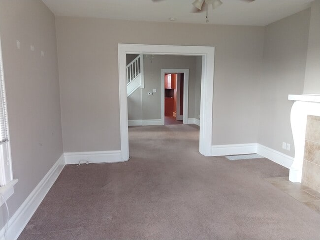Photo - 14 E Lakeview Ave Townhome