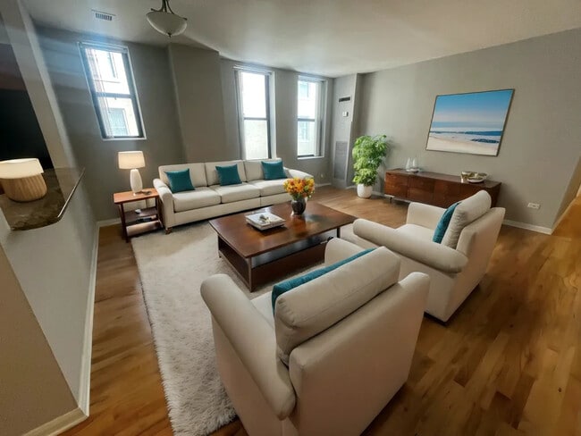 Photo - 4601 N Sheridan Rd