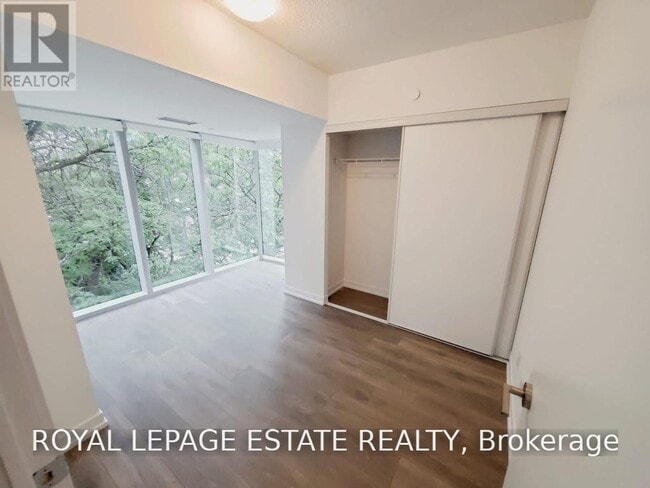 Photo - 219 Dundas St E Unit 303