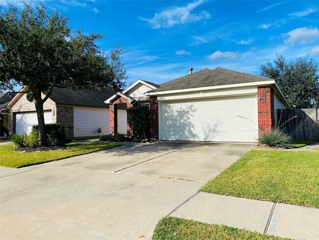 Photo - 24638 Lakecrest Village Dr