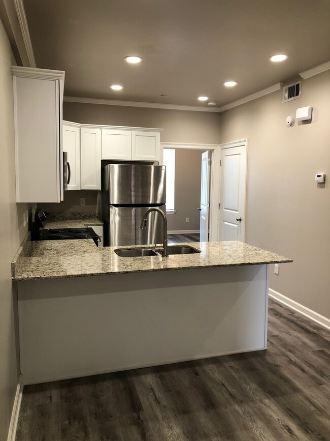 Photo - 305 W Second St Unit 309
