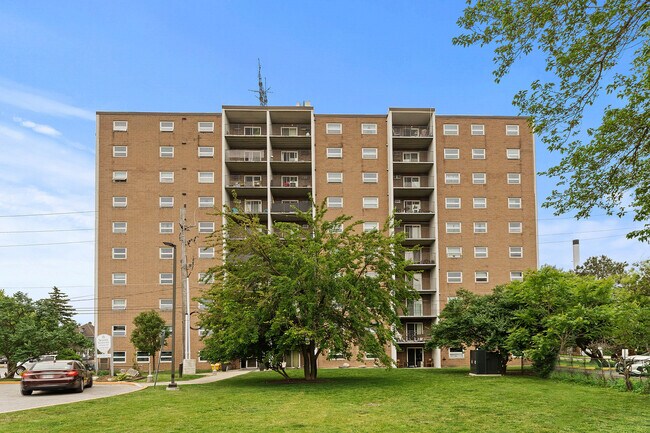 Photo - Rivershore Tower Apartments