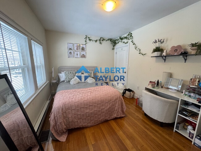 Building Photo - 44 Greycliff Rd Unit 1 Rental