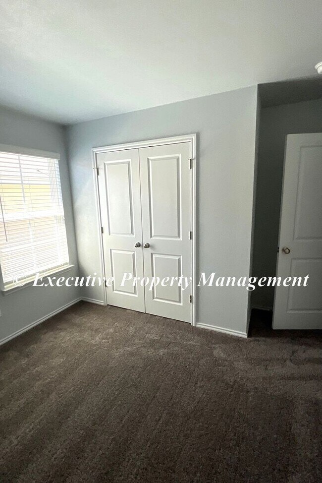 Photo - 1211 LEXINGTON Dr Unit A