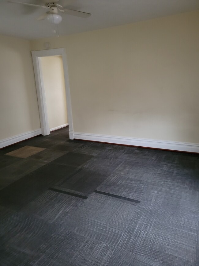 410 Maple St Apartments Unit 410 up Marietta, OH