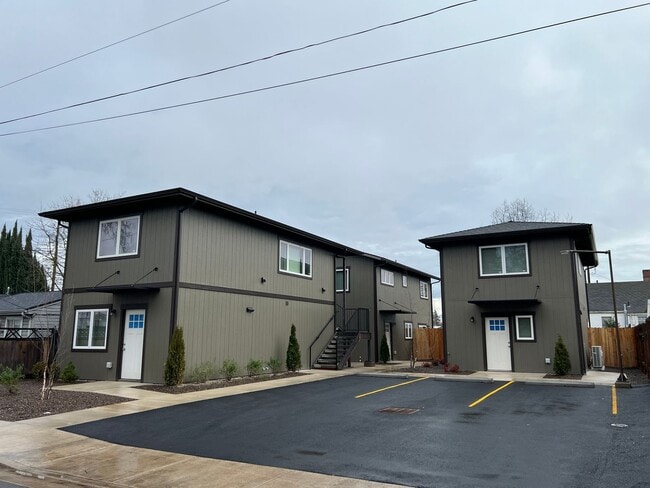 Photo - One bed/One Bath Apartment | Available Now Unit 534 Putnam Ave. #2