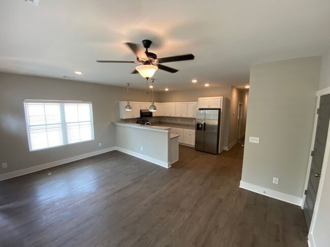 Photo - PRE LEASING FOR AUGUST 2026! NEW CONSTRUCT...