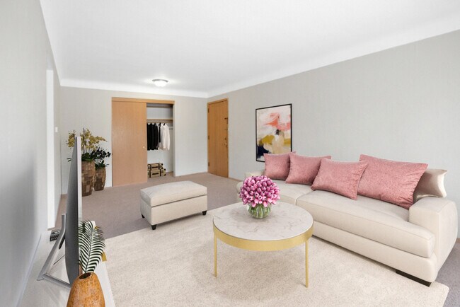 Photo - Larpenteur Crossing