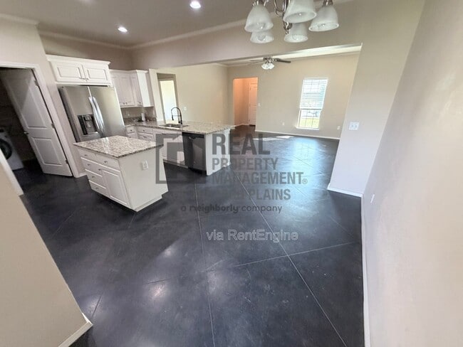 Photo - 7700 Legacy Pkwy