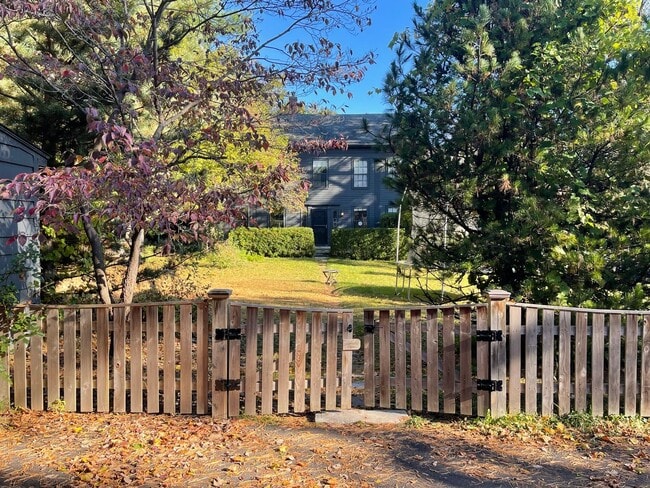 Photo - Charming 5-Bedroom 3.5 bath Home for Rent ...