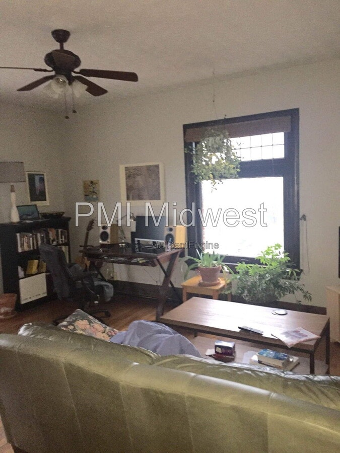 Photo - 103 E 9th St Unit Apartment 32