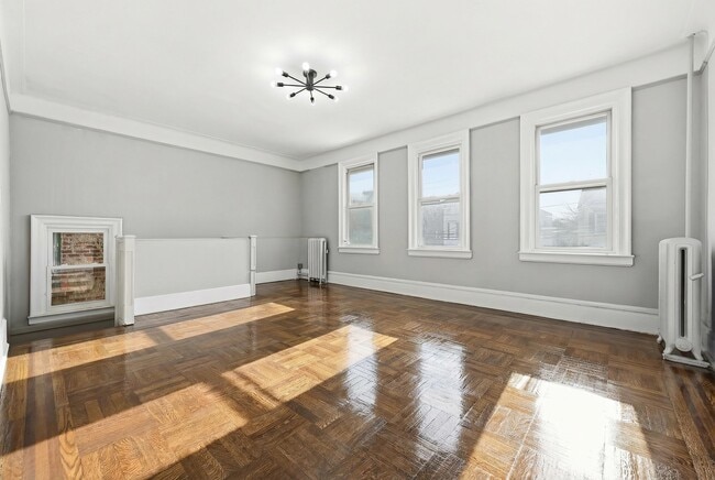 Photo - 40 Bayview Ave Unit 2