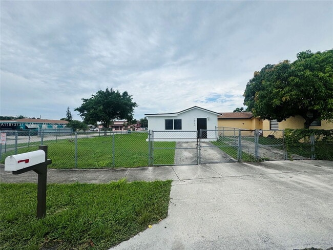 Building Photo - 18742 SW 113th Ave Unit 6 Rental