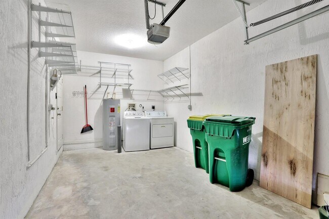 Photo - 6527 Catalina Ln