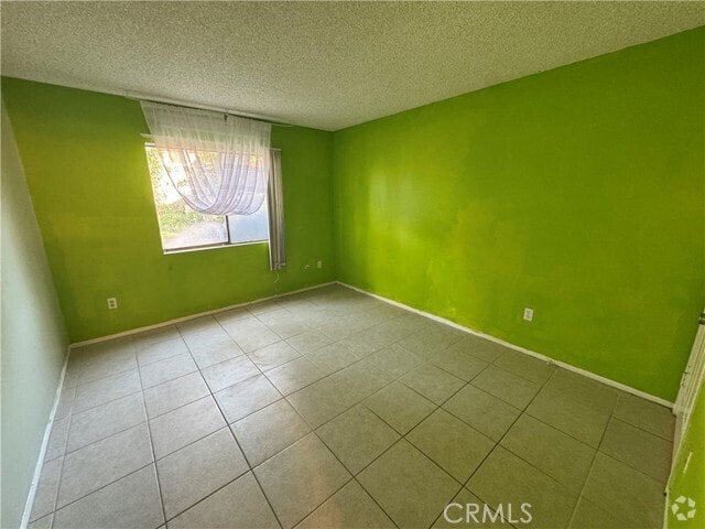 Building Photo - 1806 N Fairview St Unit Q Rental