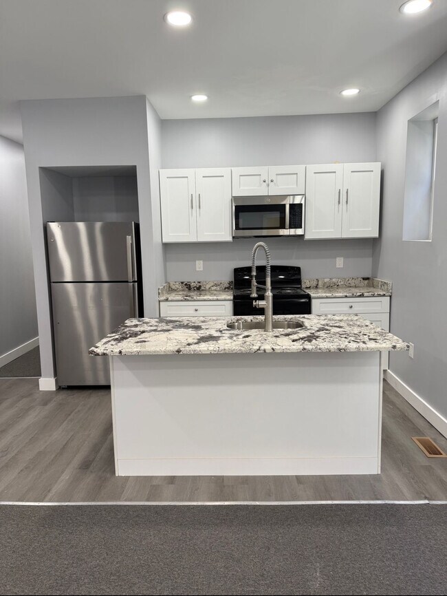 Building Photo - 6040 Kingsessing Ave