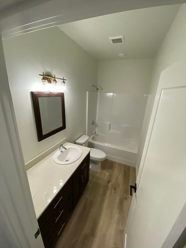 Photo - Newer Home for Lease! 3br 3ba - FIRST MONT...