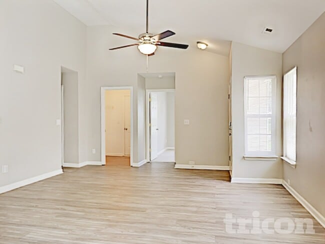 Photo - 8422 Wallace Glen Dr