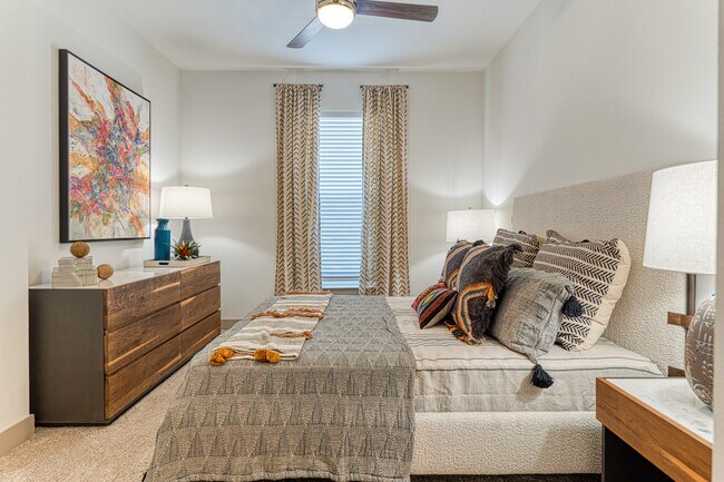 Photo - Alexan Riverside