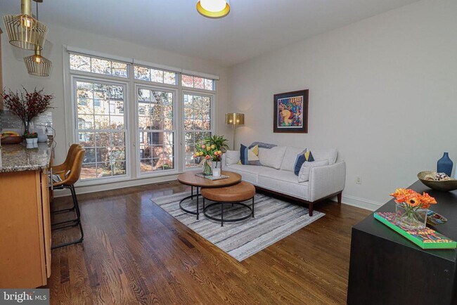 Photo - 1596 N Colonial Terrace