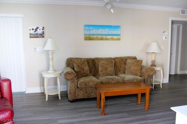 Photo - 16881 Davis Rd Unit 112