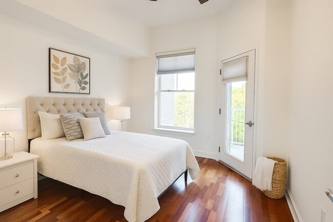 Photo - 38 Village Rd Unidad 715