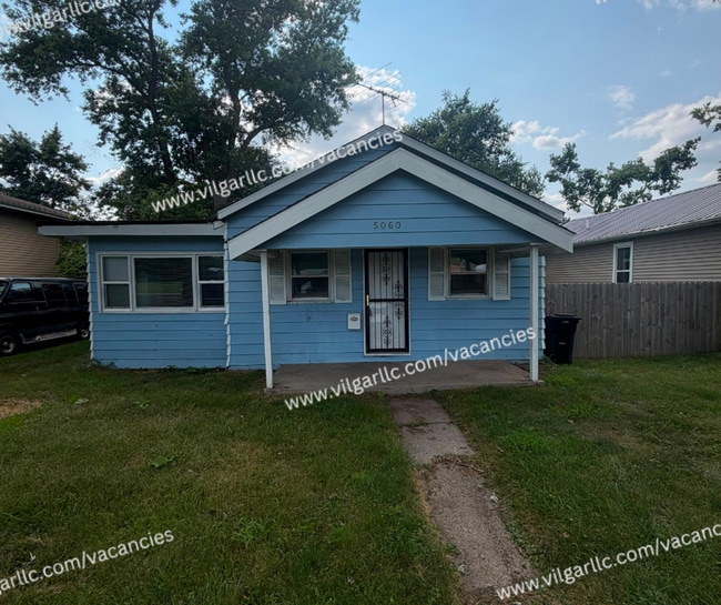 Building Photo - Very spacious 2 Bedroom • 1 Bathroom home.