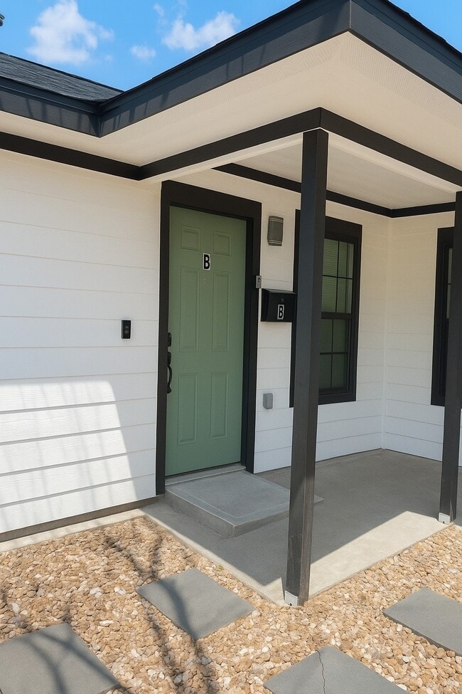 Building Photo - 7317 Briefway St Unit B