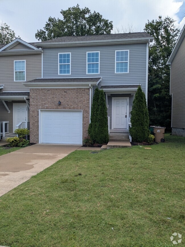Building Photo - 740 Pippin Dr Rental