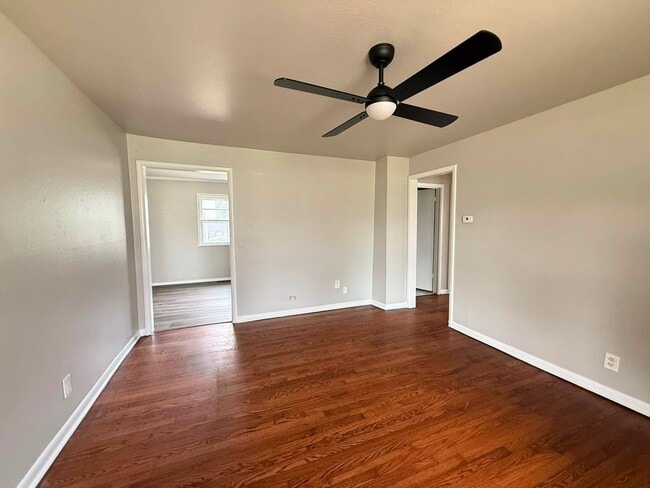 Photo - 1601 SE 60th St