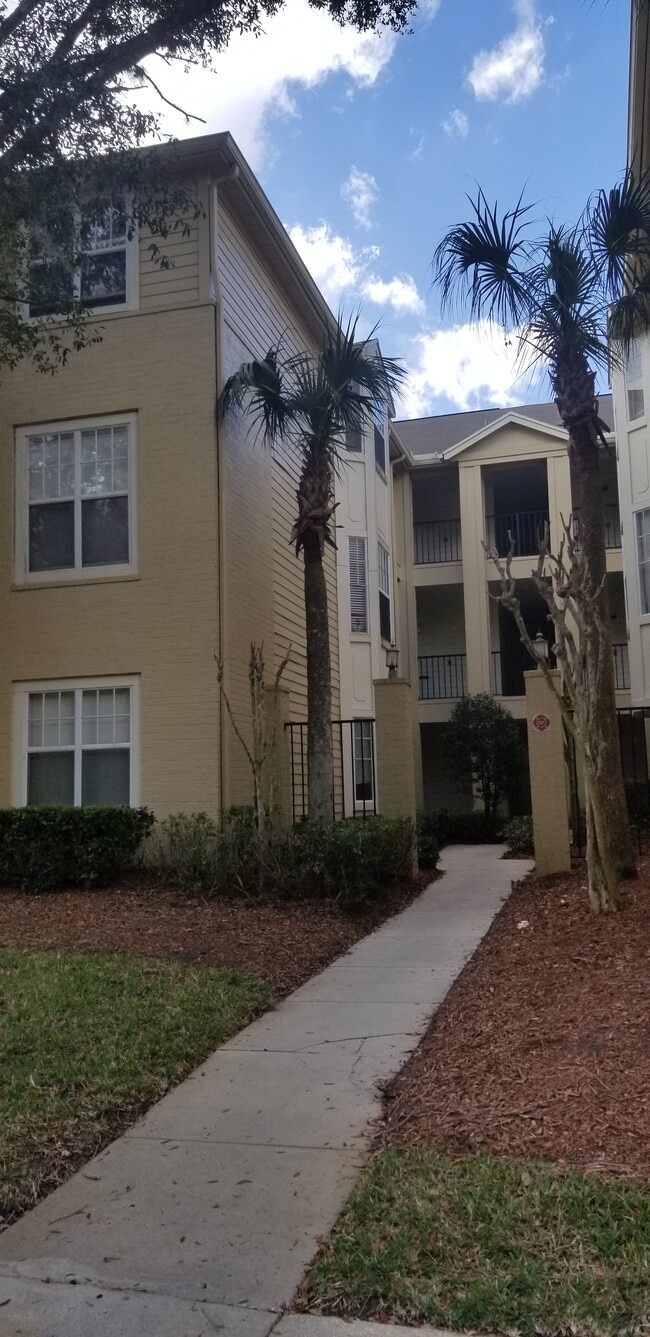 Building Photo - 404 Summit Ridge Pl Unit 310