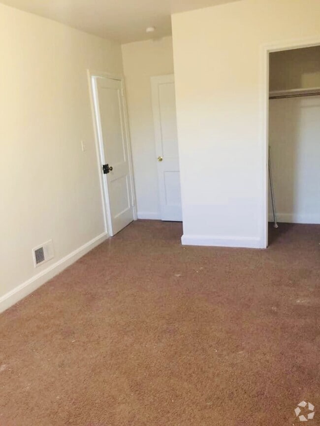 Building Photo - 18 Elsmere Blvd Rental