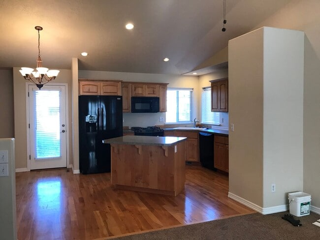 Photo - Single level home in Redmond with oversized garage and large yard!