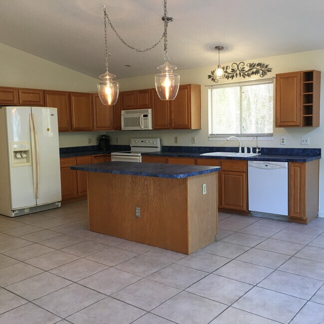 Photo - 120 River Shores Rd