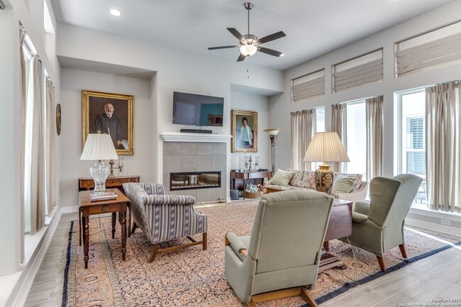 Photo - GORGEOUS 3-BEDROOM, 3-BATHROOM SINGLE STOR...