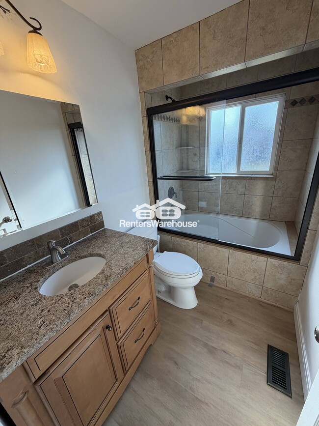 Photo - 318 E Oakland Ave