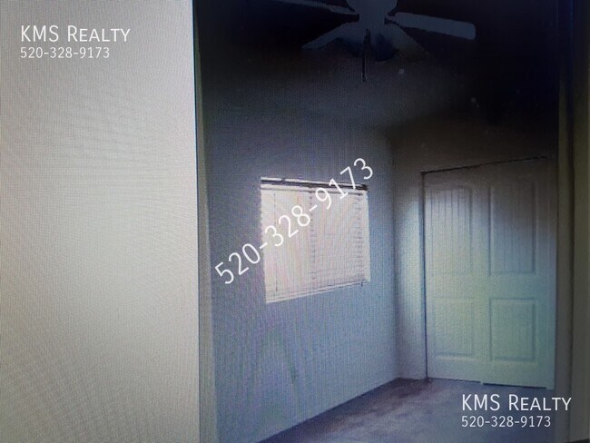 Photo - 150 W 34th St