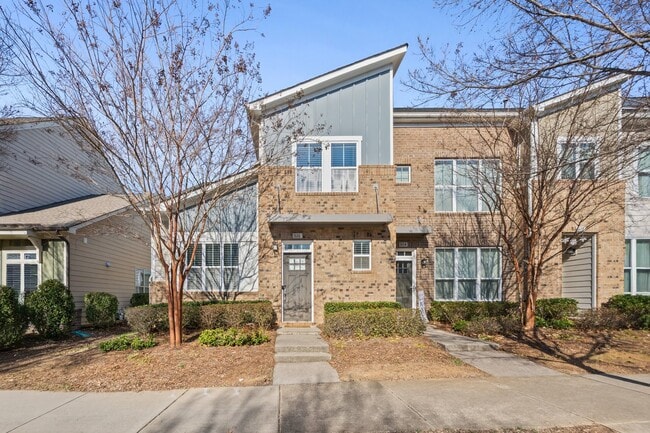 Building Photo - 1616 Pat Garrett St