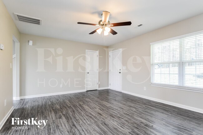 Photo - 910 Park Rd