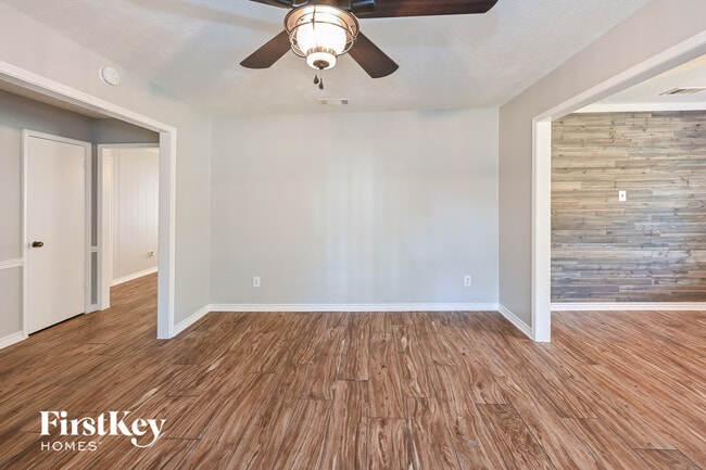 Photo - 11907 Cedarcliff Dr