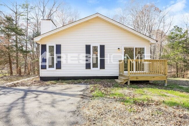 Photo - 401 Settlement Dr