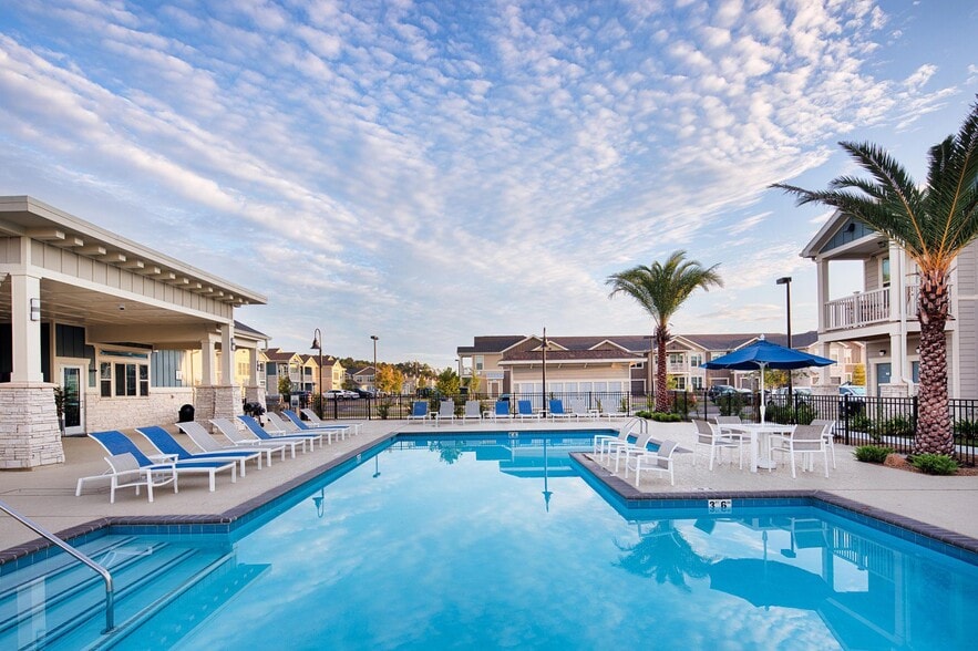 Make a splash in the sparkling swimming pool at The Retreat at Juban in Denham Springs, LA