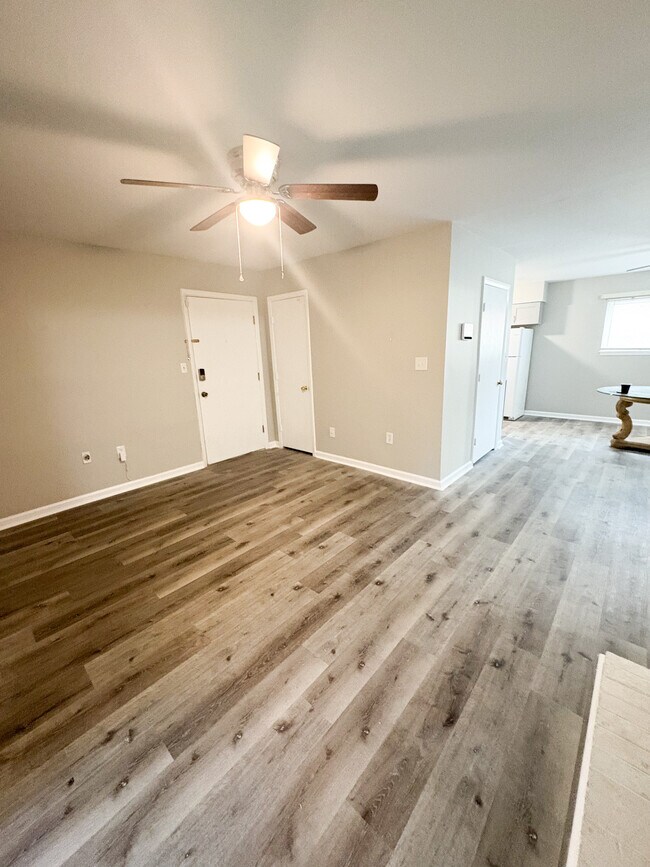 1100 Skyland Dr