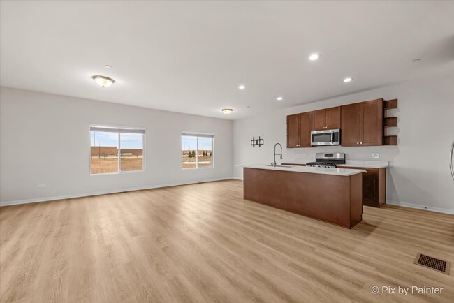 Photo - 940 Gillespie Ln