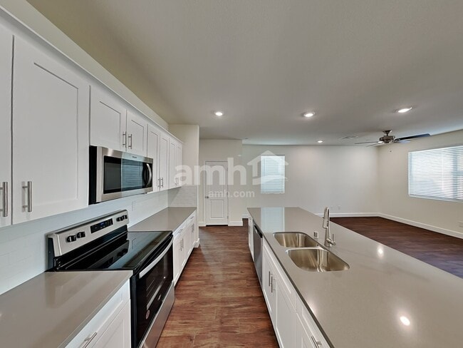 Photo - 290 Dahlia Rachel Pl