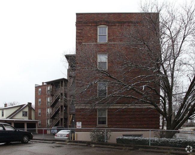4330 Smith Rd