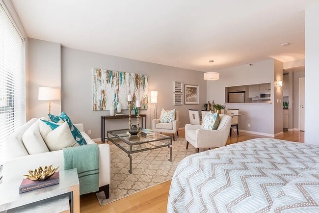 Photo - 300 3rd St Unit 909